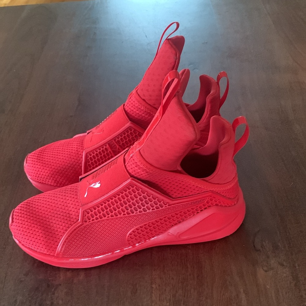 PUMA x FENTY by Rihanna “Fierce” red sneakers, Sz 8.5